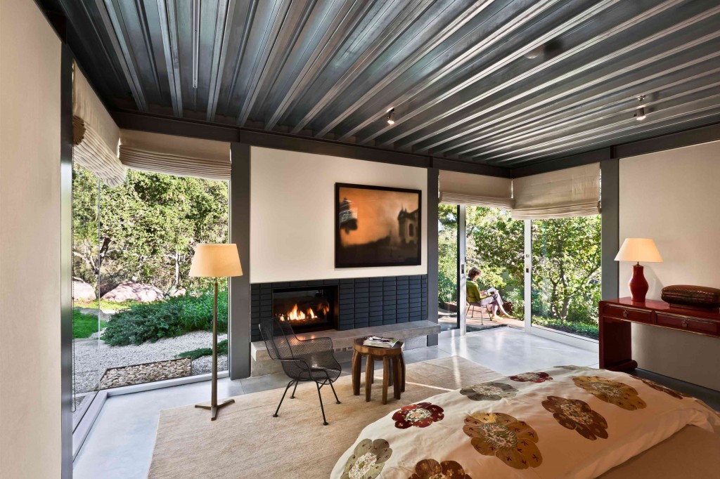 Montecito Residence by Barton Myers Associates.